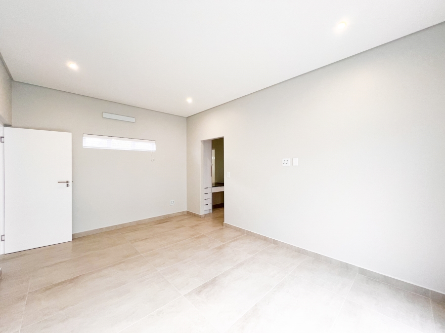 4 Bedroom Property for Sale in Country Club Western Cape